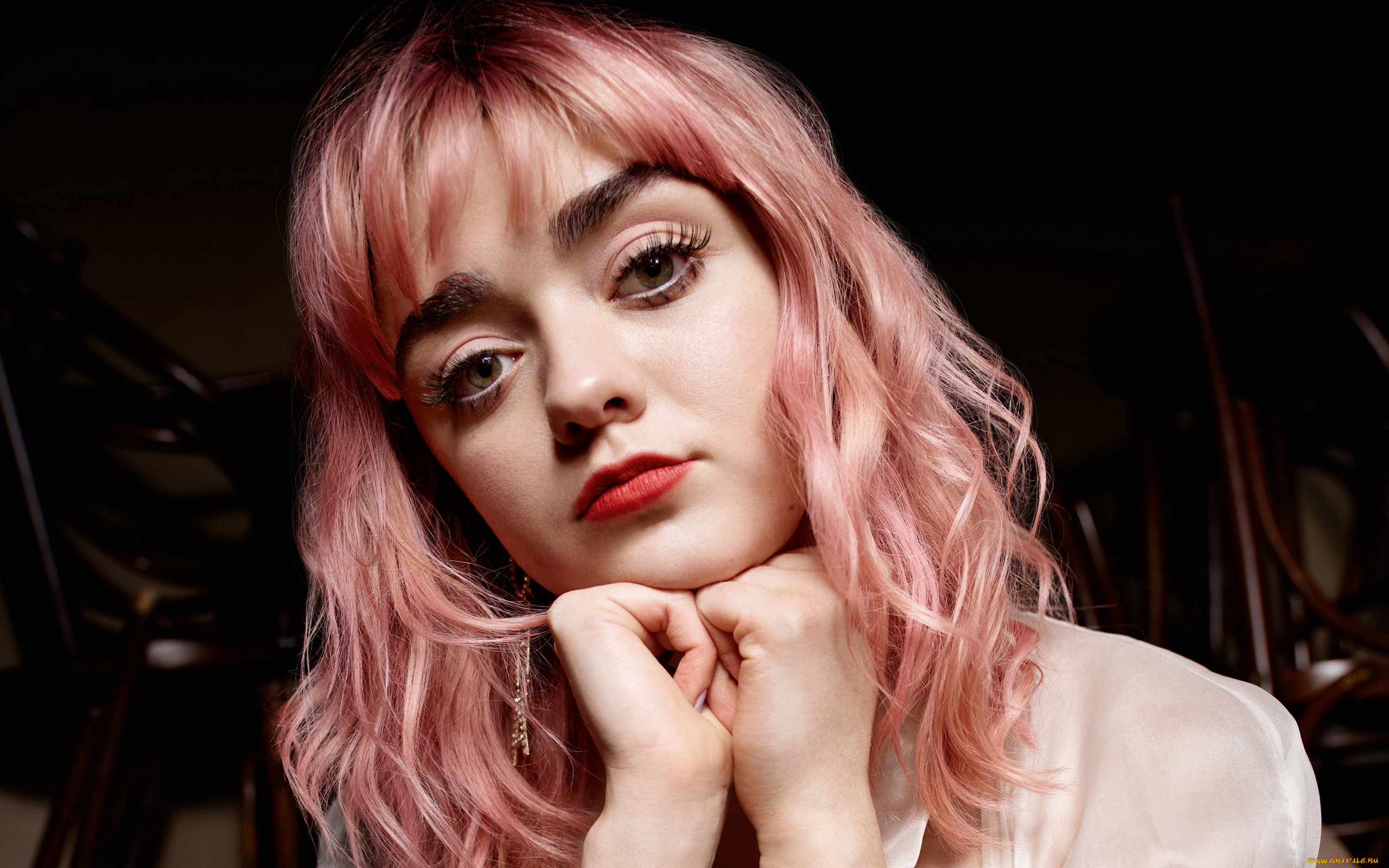 , maisie williams, 